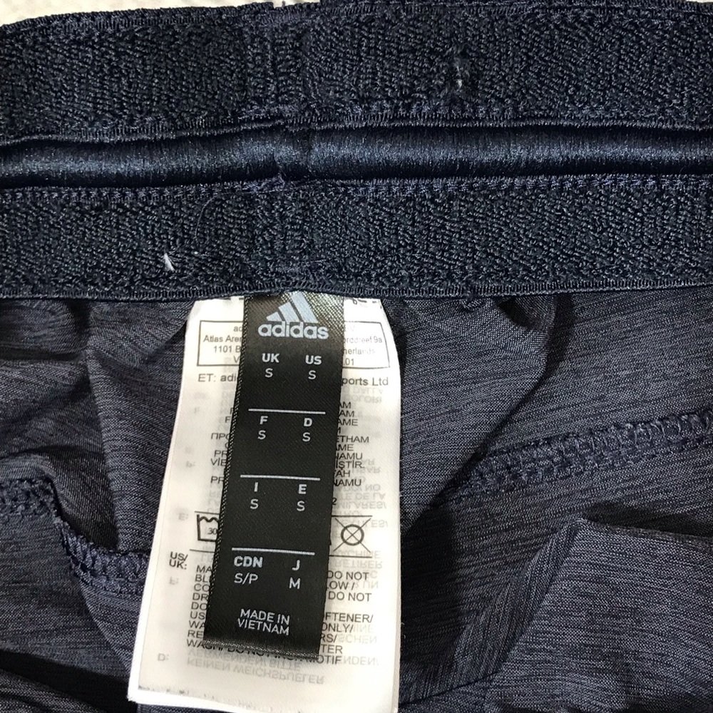 ☘️❄️ Adidas Axis Woven training Shorts ❄️☘️ - Picture 3 of 11